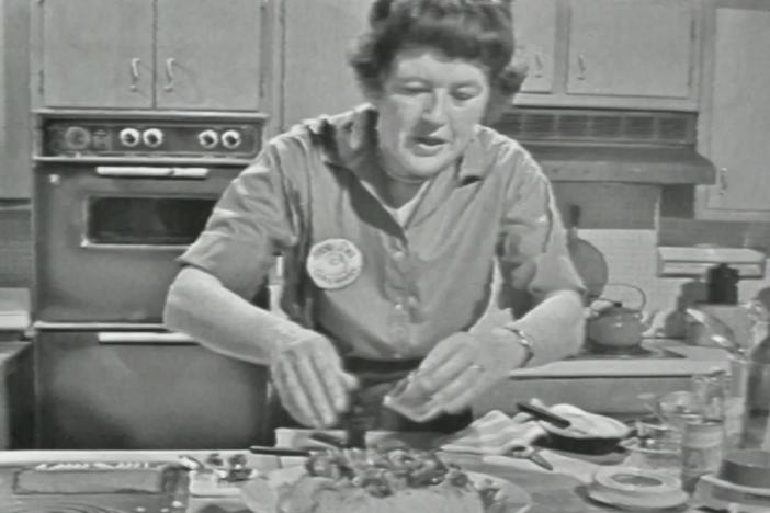 The French Chef's Julia Child shows how to prepare Chicken Livers À La Francaise.