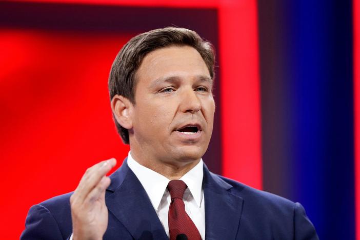 'No signs of plateauing' in Florida's COVID cases as DeSantis refuses to mandate masks
