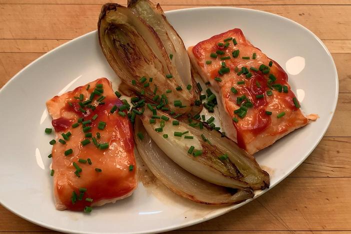 Pépin shares his method for a simple baked salmon served with caramelized endive.