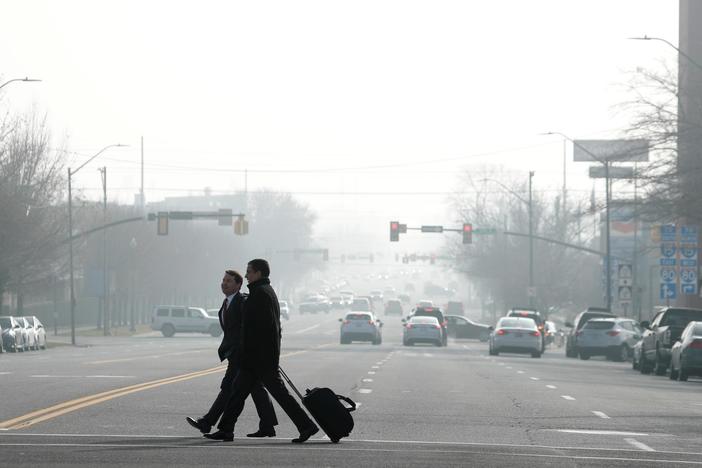 Researchers look for link between air pollution and brain disease