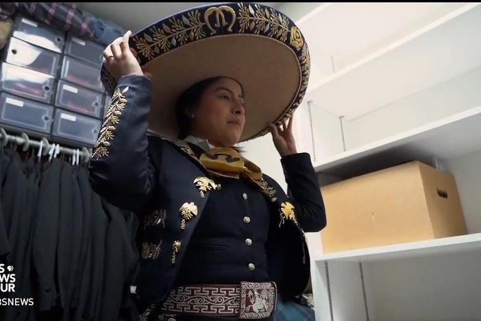 Texas music teacher uses mariachi to help students connect with Mexican culture