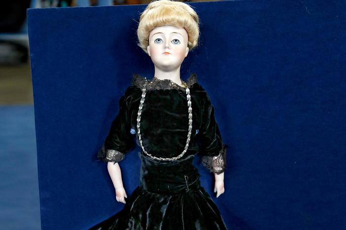 Appraisal: J. D. Kestner "Gibson Girl" Doll, ca. 1915, from Kansas City Hour 1.