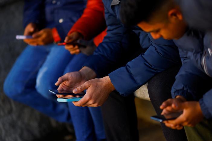 Glitches plague CBP One app for asylum-seekers as Title 42 comes to an end