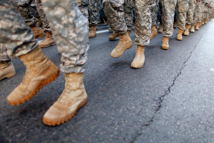 News Wrap: Number of active-duty military suicides jumped 15% in 2020