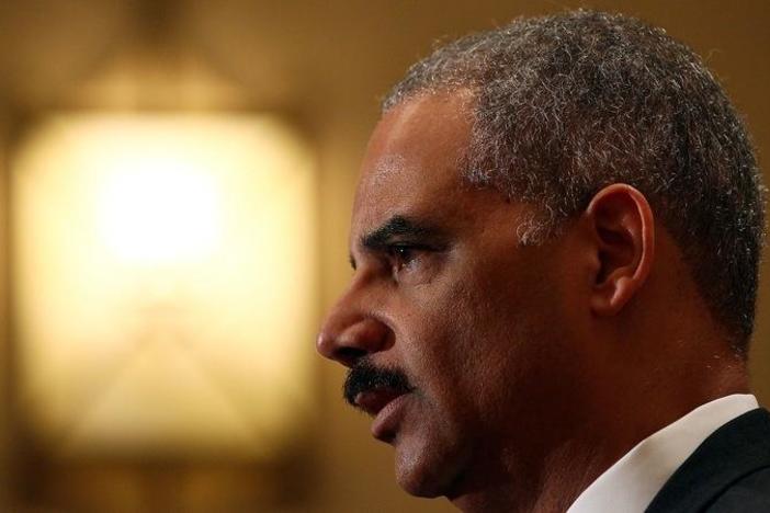 Holder backs proposal to reduce drug sentences