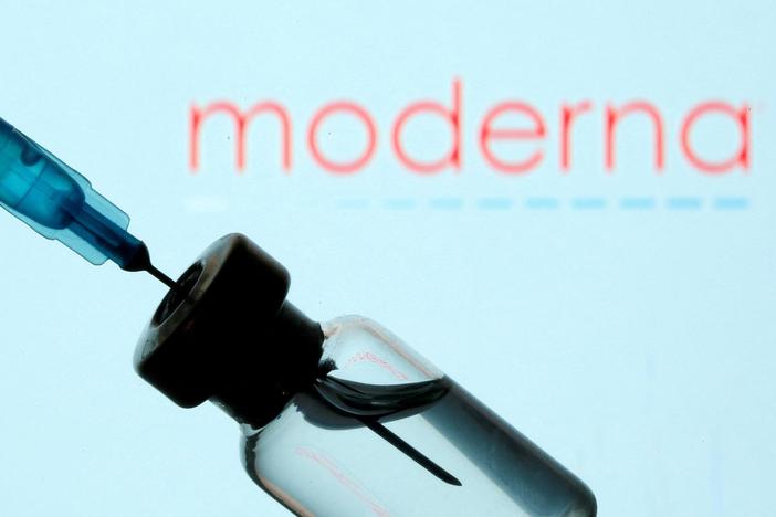 News Wrap: Moderna seeks FDA approval for a second COVID booster shot for adults