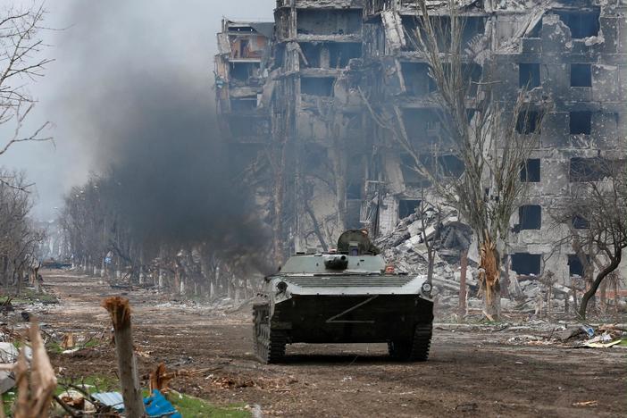 Russian forces enter Mariupol as outgunned Ukrainians prepare for renewed assault