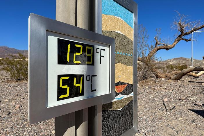 News Wrap: Triple-digit temperatures scorch Southern California