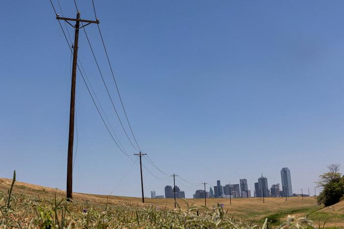 News Wrap: Extreme heat wave blankets Texas, southern states