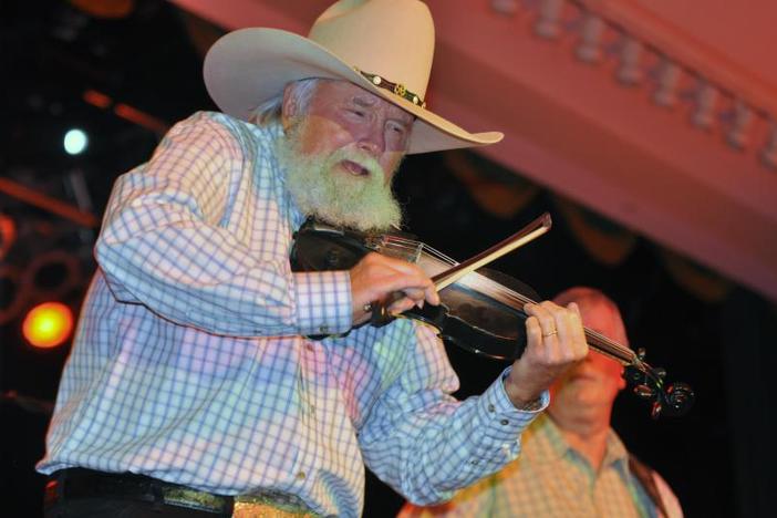 Charlie Daniels plays "The Devil Went Down to Georgia" at the opening of the 131st National Guard Association of the United States General Conference in Nashville, Tenn., Sept. 11, 2009.