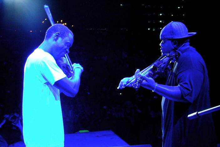 Black Violin performing in Dubai in 2007