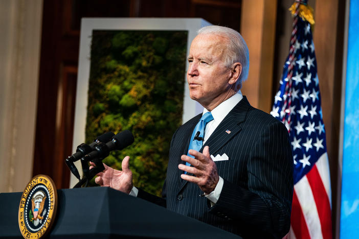 President Biden plans to sign an executive order on Tuesday that will kick off the rulemaking process for a higher minimum wage for employees of federal contractors.