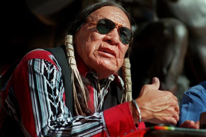 Saginaw Grant, a prolific Native American character actor and hereditary chief of the Sac & Fox Nation of Oklahoma, has died. He was 85.