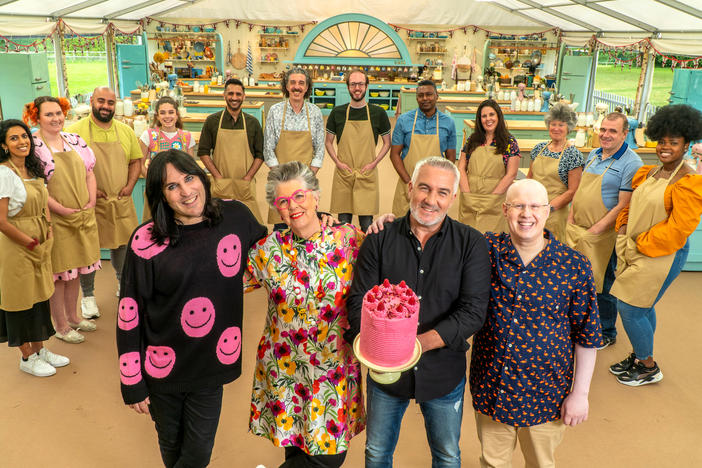 Noel, Prue, Paul and Matt with the bakers. The new season of <em>The Great British Baking Show </em>is on Netflix now.