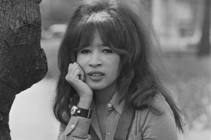 Ronnie Spector, posing in 1971