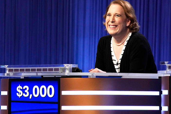 Amy Schneider will seek to continue her historic winning streak Tuesday night on "Jeopardy!"
