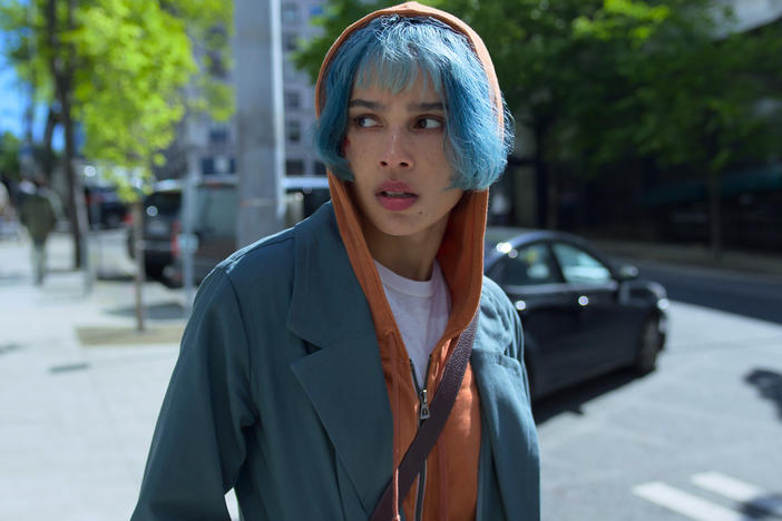 Zoe Kravitz is an agoraphobic tech worker who stumbles on evidence of a crime in <em>Kimi</em>.