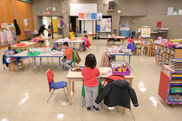 Students attend a pre-K class at P.S. 124 in New York City on Jan 13, 2021. A new report found enrollment drops at state-based preschool programs during the 2020-2021 school year.