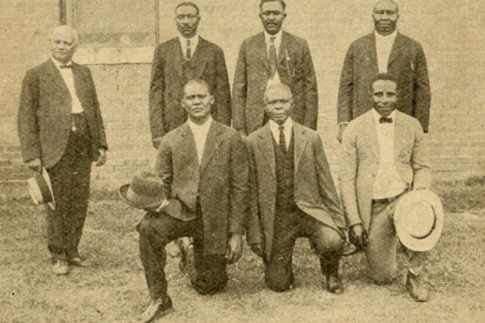 A dozen Black men were convicted<strong> </strong>of murder<strong> </strong>by all-white juries in connection with the 1919 massacre in Elaine, Ark. Above, defendants S.A. Jones, Ed Hicks, Frank Hicks, Frank Moore, J.C. Knox, Ed Coleman and Paul Hall with their attorney at the state penitentiary in Little Rock in 1925 after the Supreme Court overturned their convictions.