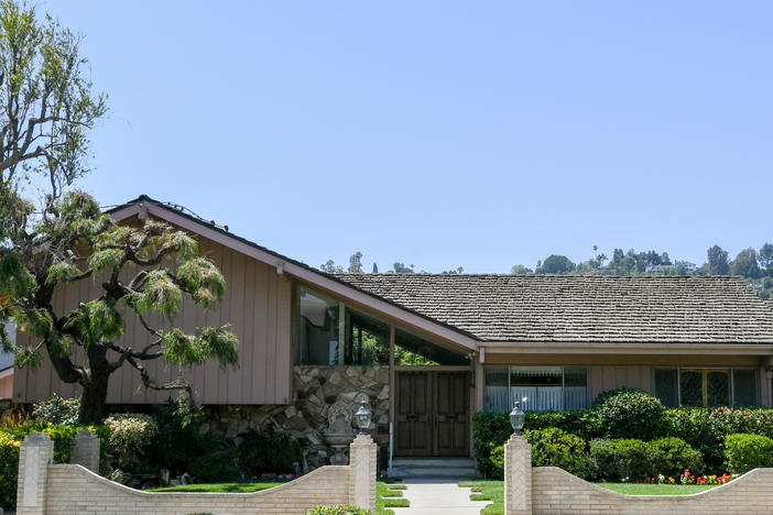When the home that was featured — at least its outside — on <em>The Brady Bunch</em> went on the market, buyer Tina Trahan reportedly told her agent she was "obsessed" with the single-story, mid century ranch style house.