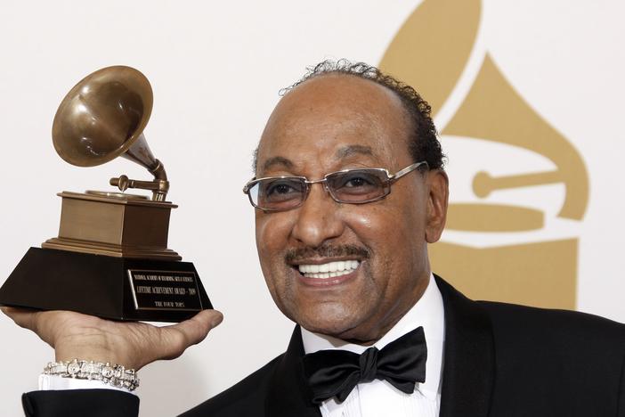 Duke Fakir holds his life time achievement award backstage at the 51st Annual Grammy Awards in Los Angeles on Feb. 8, 2009. Fakir, the last of the original Four Tops, died Monday of heart failure at age 88. 