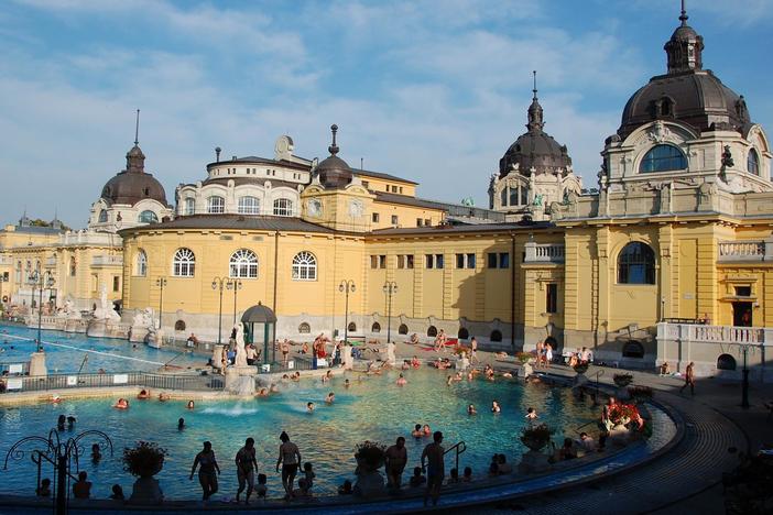 Budapest: The Best of Hungary: asset-mezzanine-16x9